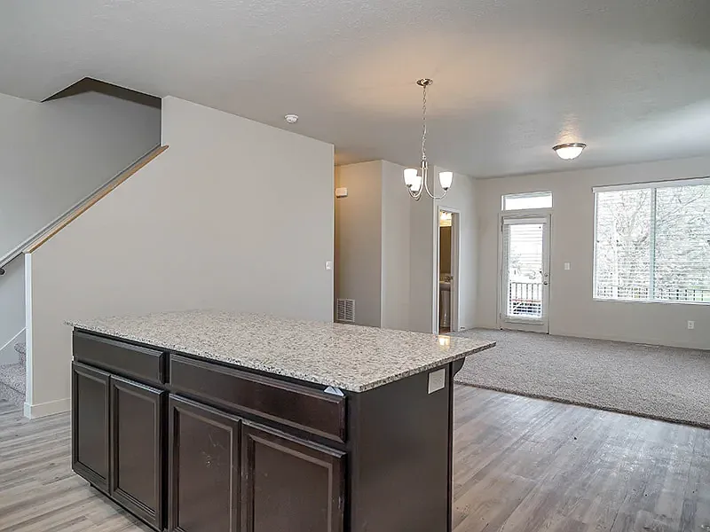 2 bed, 2.5 bath, 1312 sqft, $1,999 — Photo 4