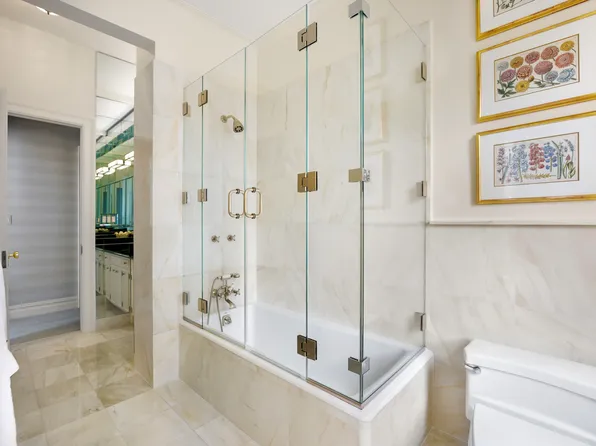 930 Park Avenue image 16 of 21