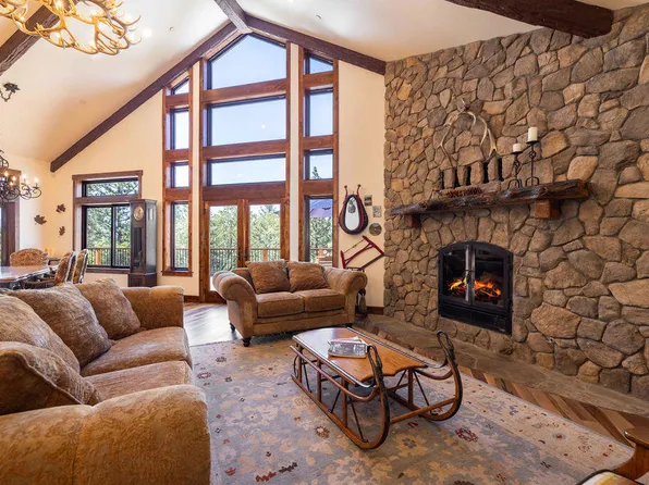 32311 Rim Of The World Dr, Fawnskin, CA 92333