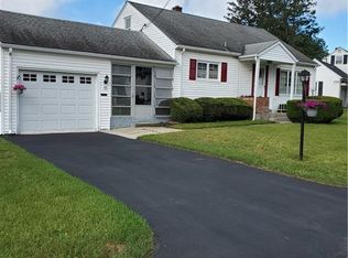 36 Ridge St, Woonsocket, RI 02895