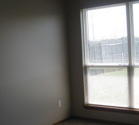 4th image of 2340 Alameda Plz