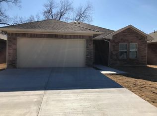 728 E Bullock St, Denison, TX 75021