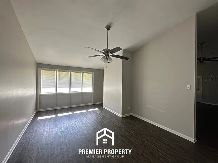 2847 Elmore Park Rd — Photo 3
