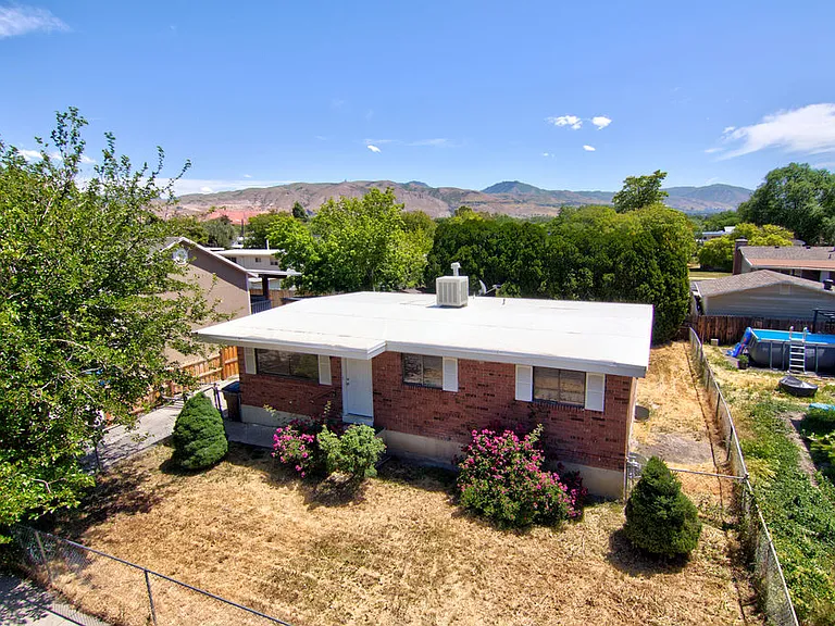 444 N Morton Dr — Photo 1