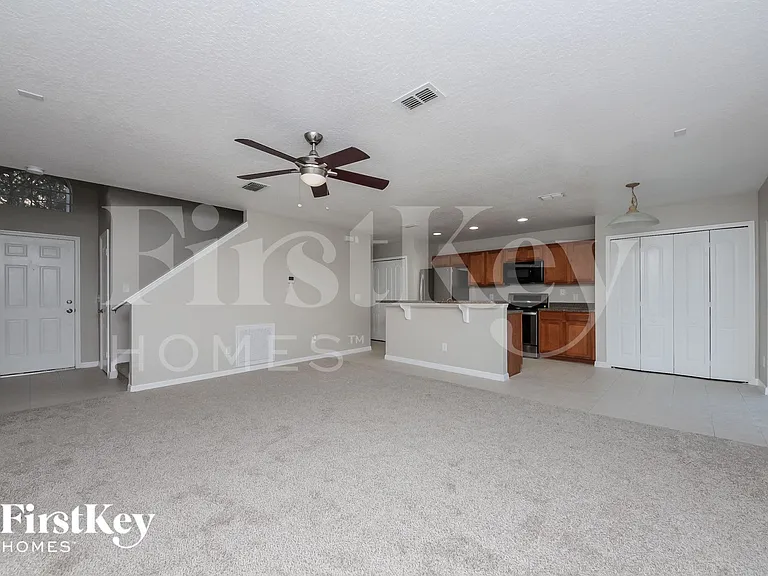 1961 Portcastle Cir — Photo 3
