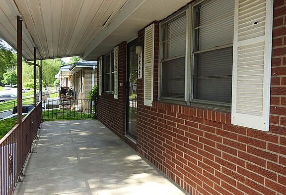 3rd image of 1224 N Cottage Ave