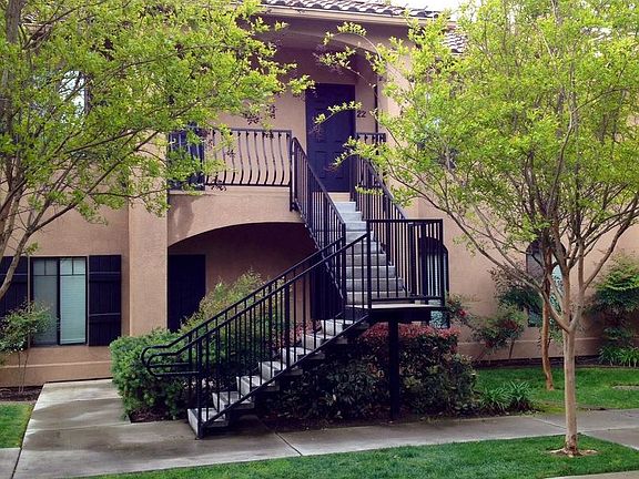 3rd image of 1720 Ellis Lake Dr APT 22