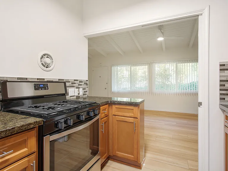974 Haverford Ave #19 — Photo 7