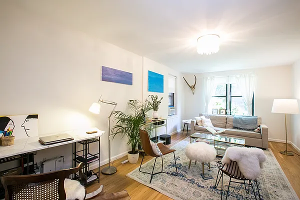 Rented by Stonehenge NYC LLC | media 2