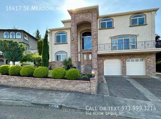 16417 SE Meadowland Ct, Portland, OR 97236
