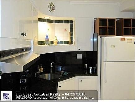 1st image of 3233 NE 34th St APT 606