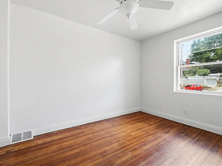 2927 Willett Rd — Photo 15