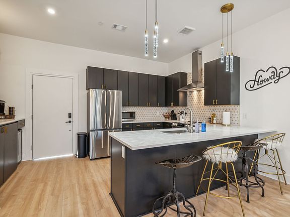 2nd image of 1310 Lischey Ave #306