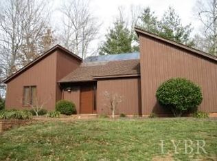 94 Wildwood Dr, Lynchburg, VA 24502