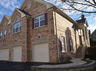 1241 Christine Ct, Vernon Hills, IL