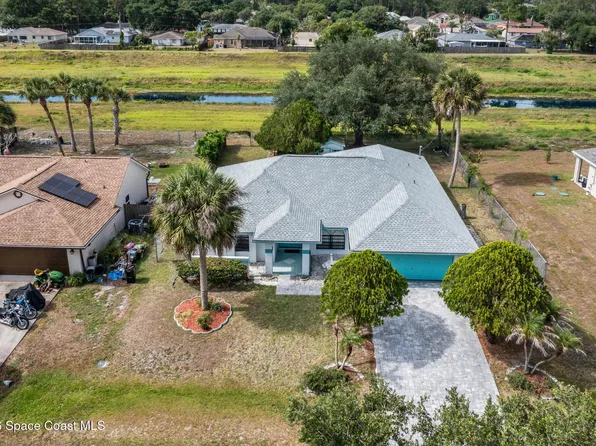 622 Altona St NW, Palm Bay, FL 32907
