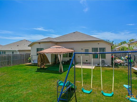 4th image of 2316 Petersburg Ln