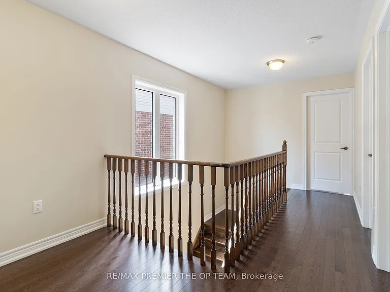 17 True Blue Cres — Photo 25