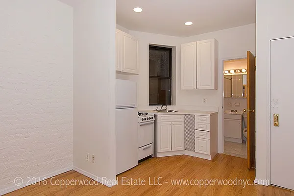 Rented by Copperwood Real Estate | media 11