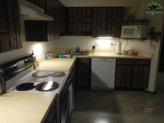 5th image of 143 Kelsan Way