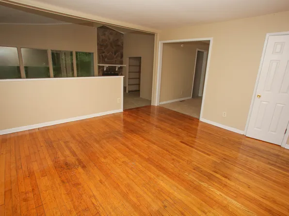 1267 Titus Ln, Jacksonville, NC 28540
