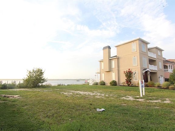 2nd image of 9 Hart Ln