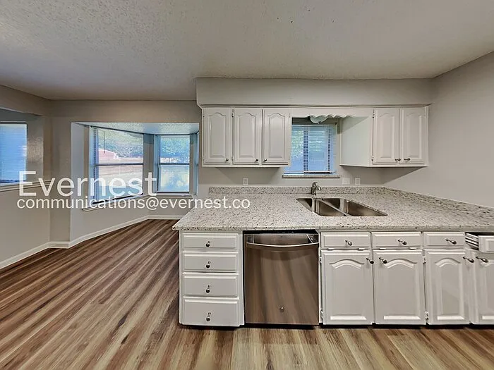 1800 Willow Vale Dr — Photo 8