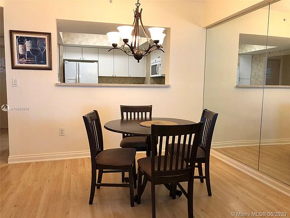 3rd image of 17375 Collins Ave #806