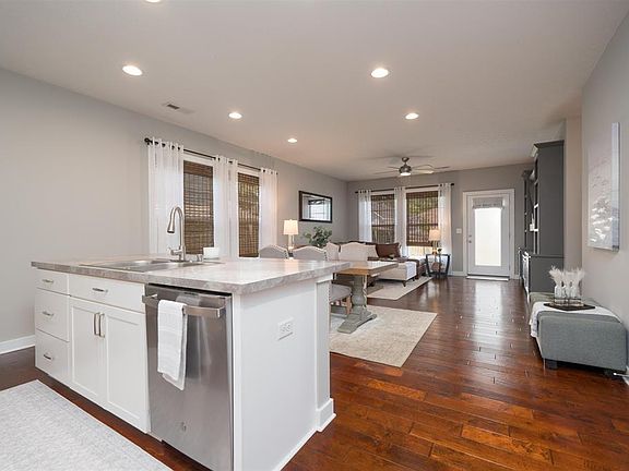 4th image of 6366 Valley Brook Trce
