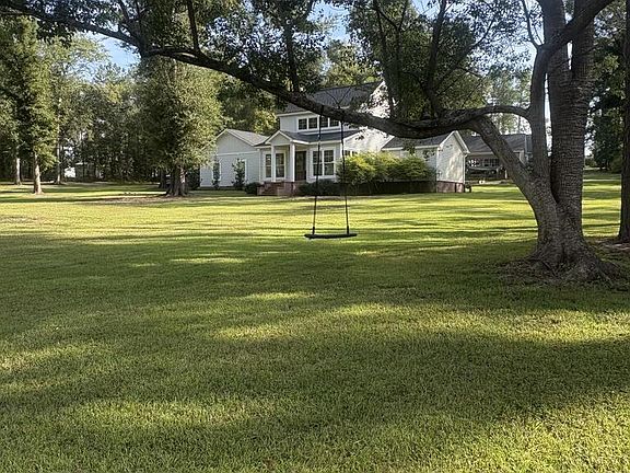 2nd image of 517 Winchester Dr