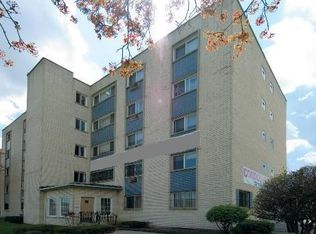 4976 N Milwaukee Ave APT 102, Chicago, IL 60630