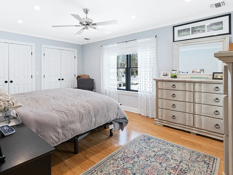 Waters Edge Rd — Photo 16