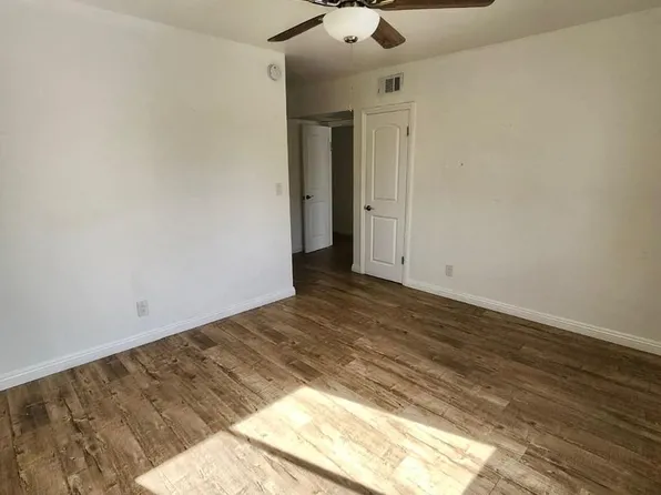 18307 Burbank Blvd, Tarzana, CA 91356