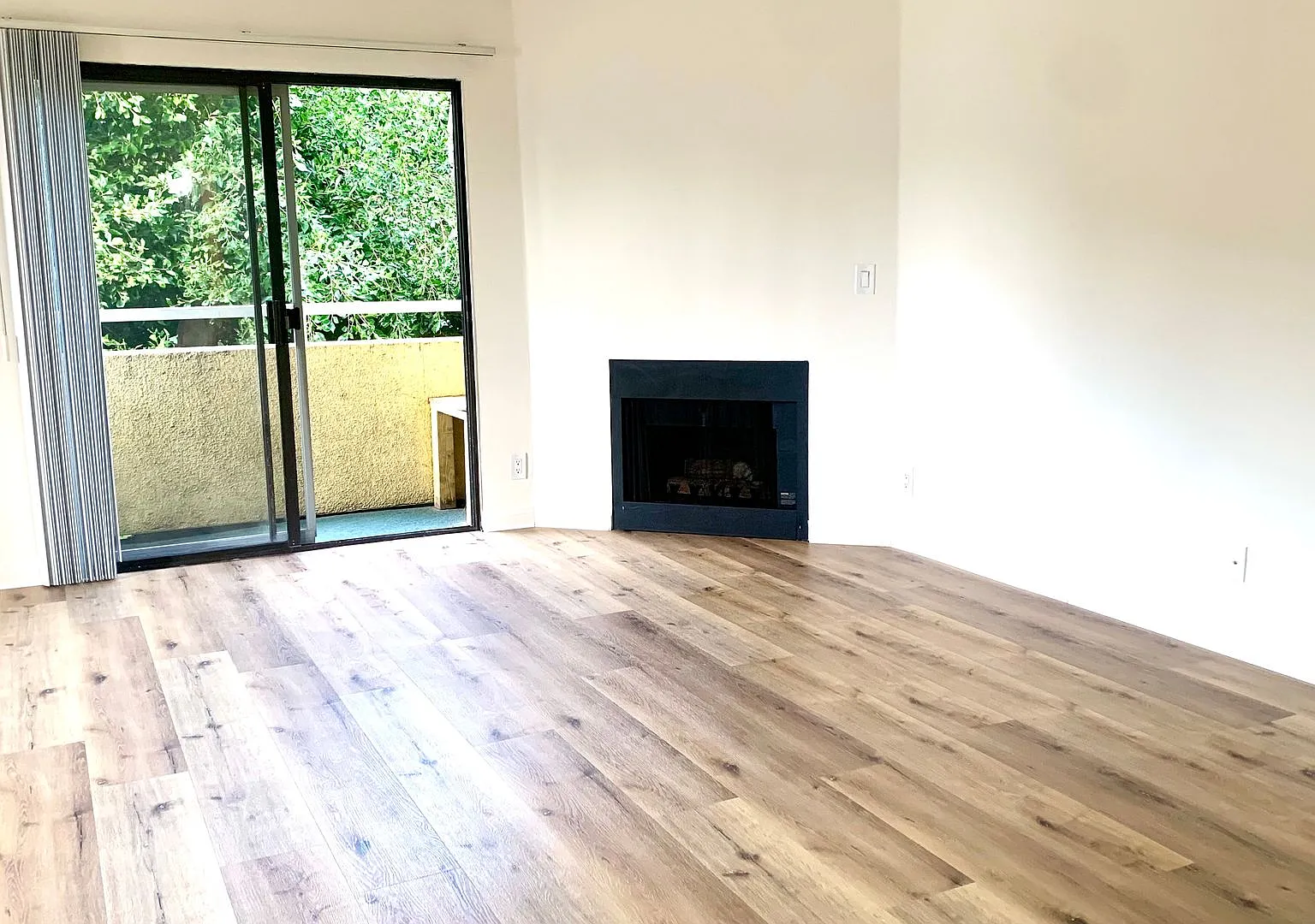 Studio, 493 sqft, $2,395 — Photo 1