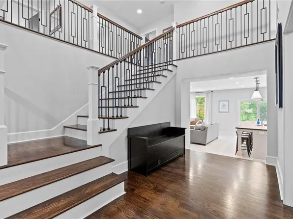 4512 W 69th Ter, Prairie Village, KS 66208