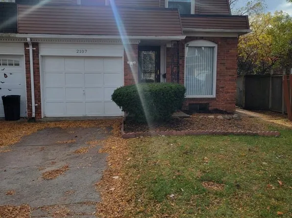 2107 Stoney Brook Ct, Flint, MI 48507