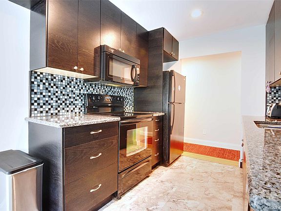 4th image of 2453 Union Boulevard #39B