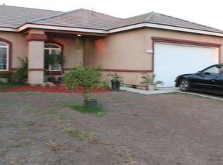 814 New Zealand Dr, Bakersfield, CA