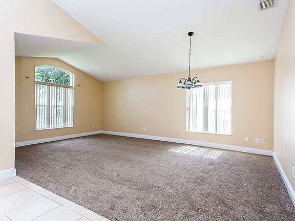 3rd image of 2106 Carbine Ct