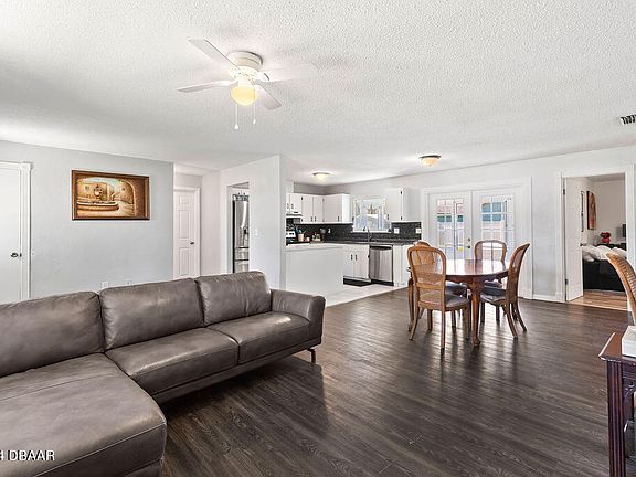 3rd image of 460 Sauls St