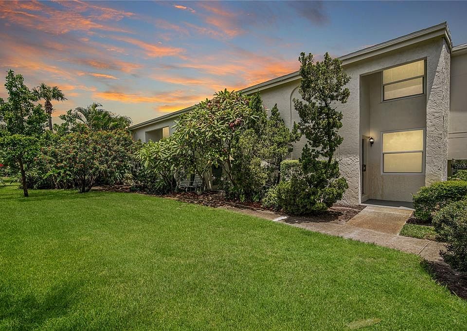 1st image of 4201 LA PALMA COURT