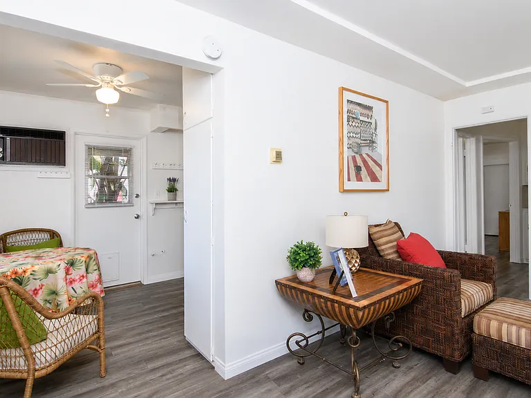 7908 La Mesa Blvd — Photo 4