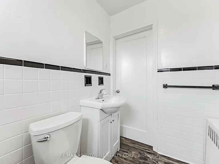 1037 Churchill Ave E #7 — Photo 21