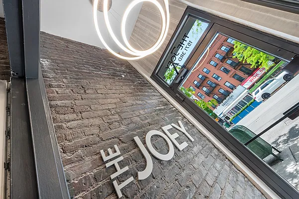 Rented by R New York | media 13