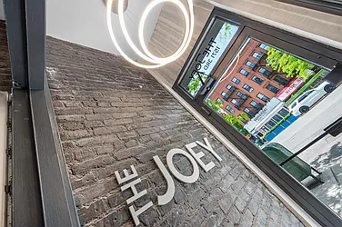 Rented by R New York