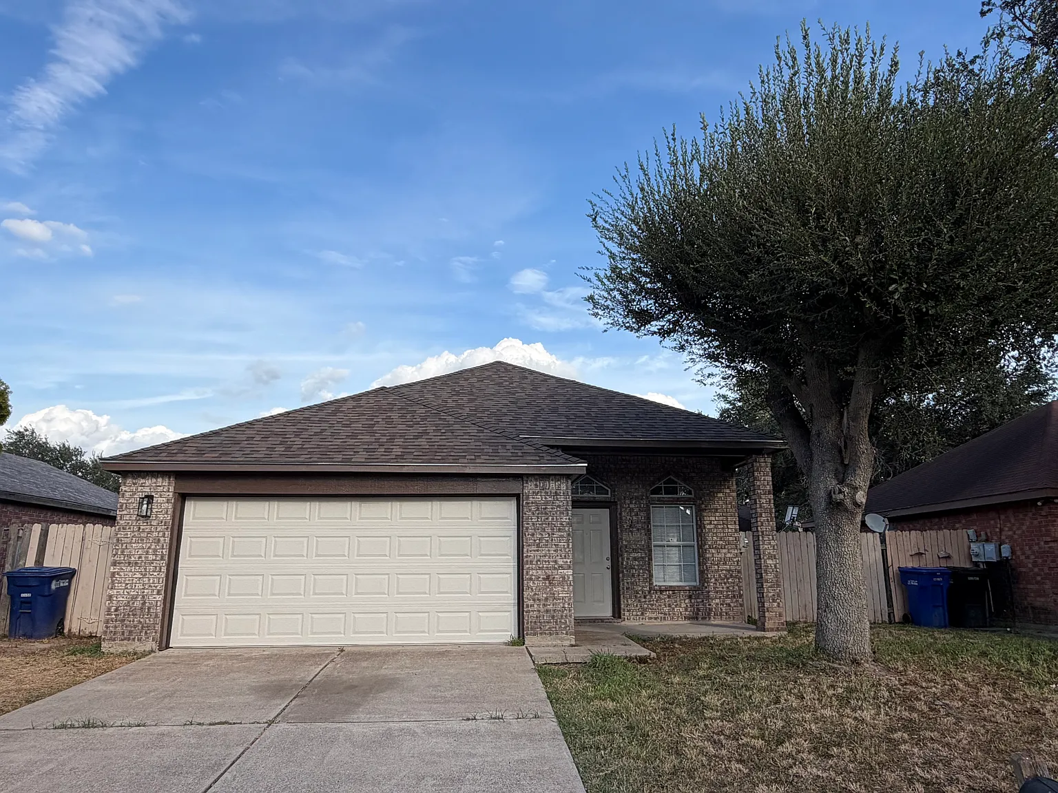 3 bed, 1240 sqft, $1,430 — Photo 1