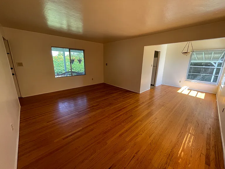 Aragon Dr — Photo 6