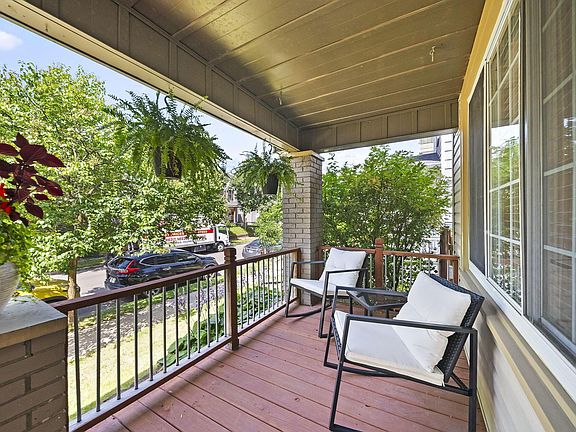 5th image of 517 E Jenkins Ave