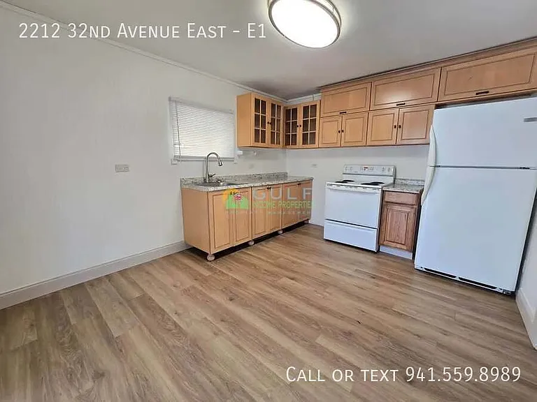 2212 32nd Ave E #E1 — Photo 4
