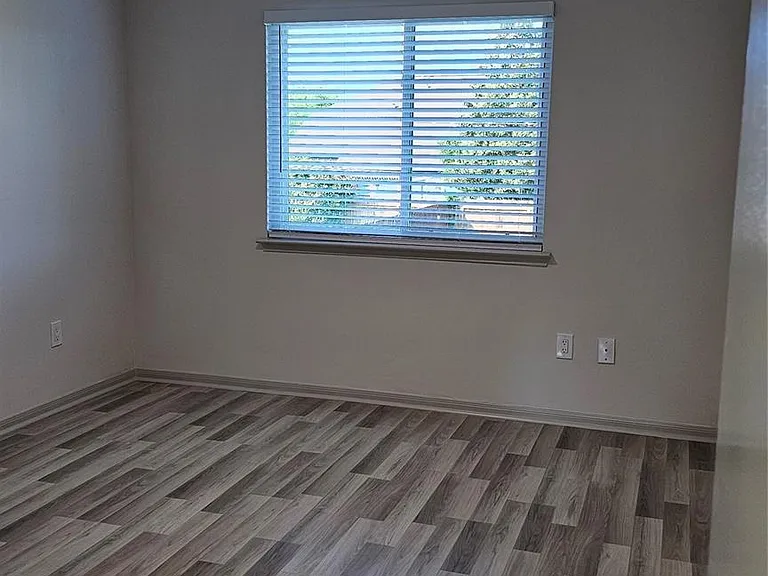 23510 Stratsborough Dr — Photo 16